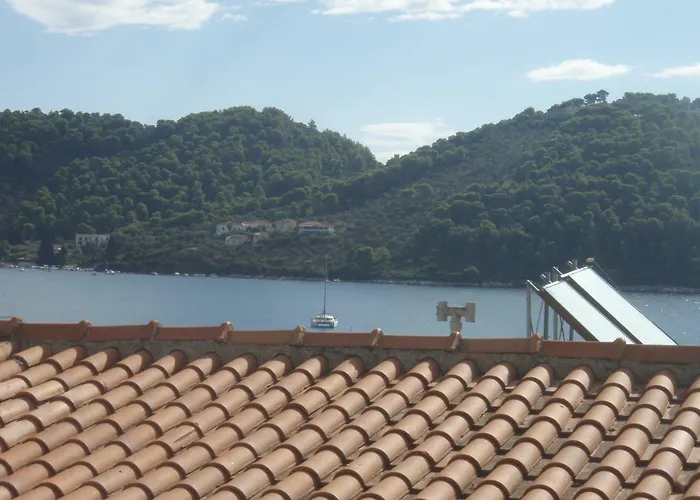 Eros-Iros Portside Stays Skiathos